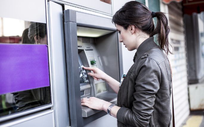 Optimalisasi Fitur Mesin ATM Sebagai Sarana Transaksi